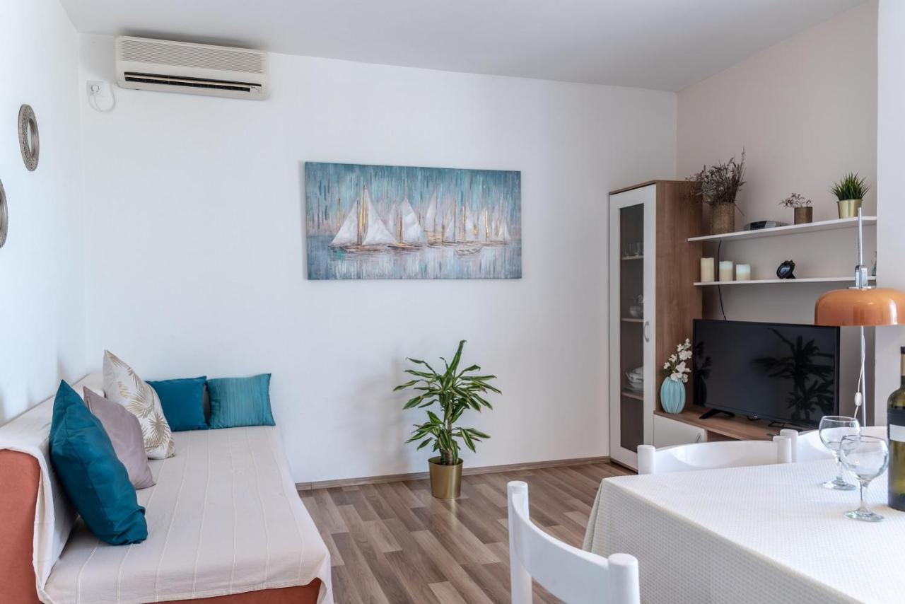 Apartment Bor - On The Beach Malinska Extérieur photo